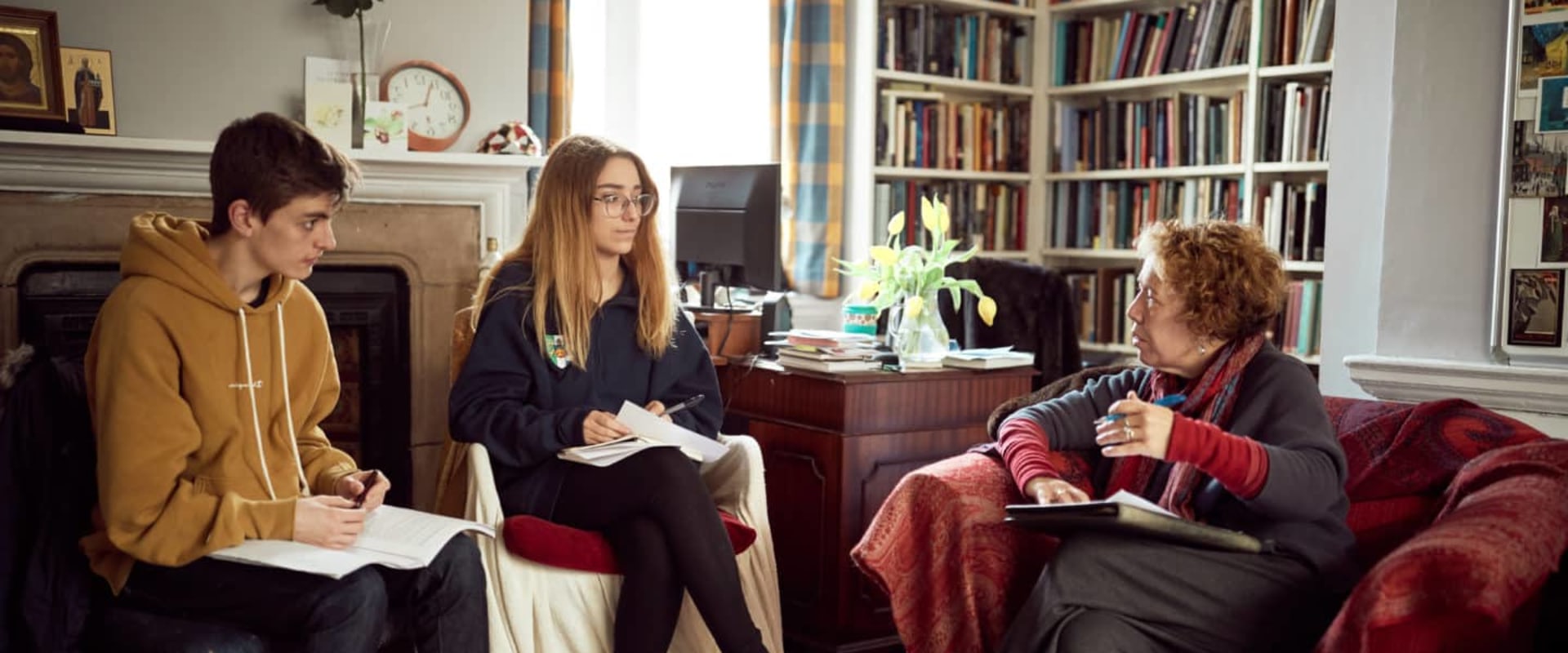 How Undergraduate Tutors in the UK Can Help with Studies