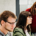 Qualified Teachers vs. Subject Specialists: Choosing the Right Medicine Tutor in the UK